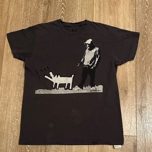 Gray Graphic T-Shirt with Banksy Street Art Design 100% organic cotton